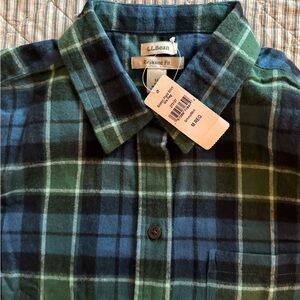 L.L. Bean Women's Blue and Green Plaid Button Down Shirt